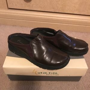 Wear Ever Bear Traps Mules